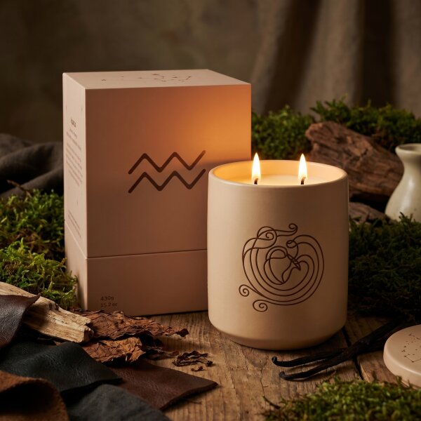 Duftkerze Sternzeichen Wassermann Dark Moss & Tobacco Leaves